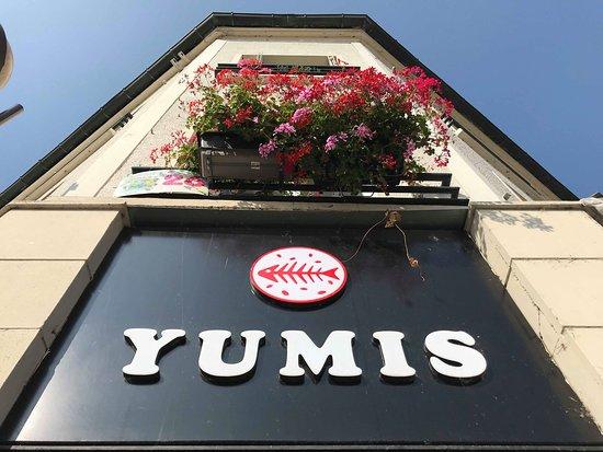 Yumis